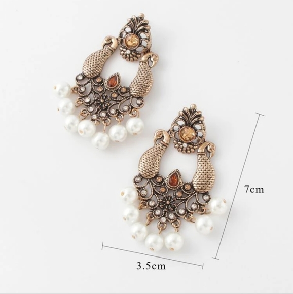 Rhinestone Detail Faux Pearl Decor Earrings - Picture 5 of 6